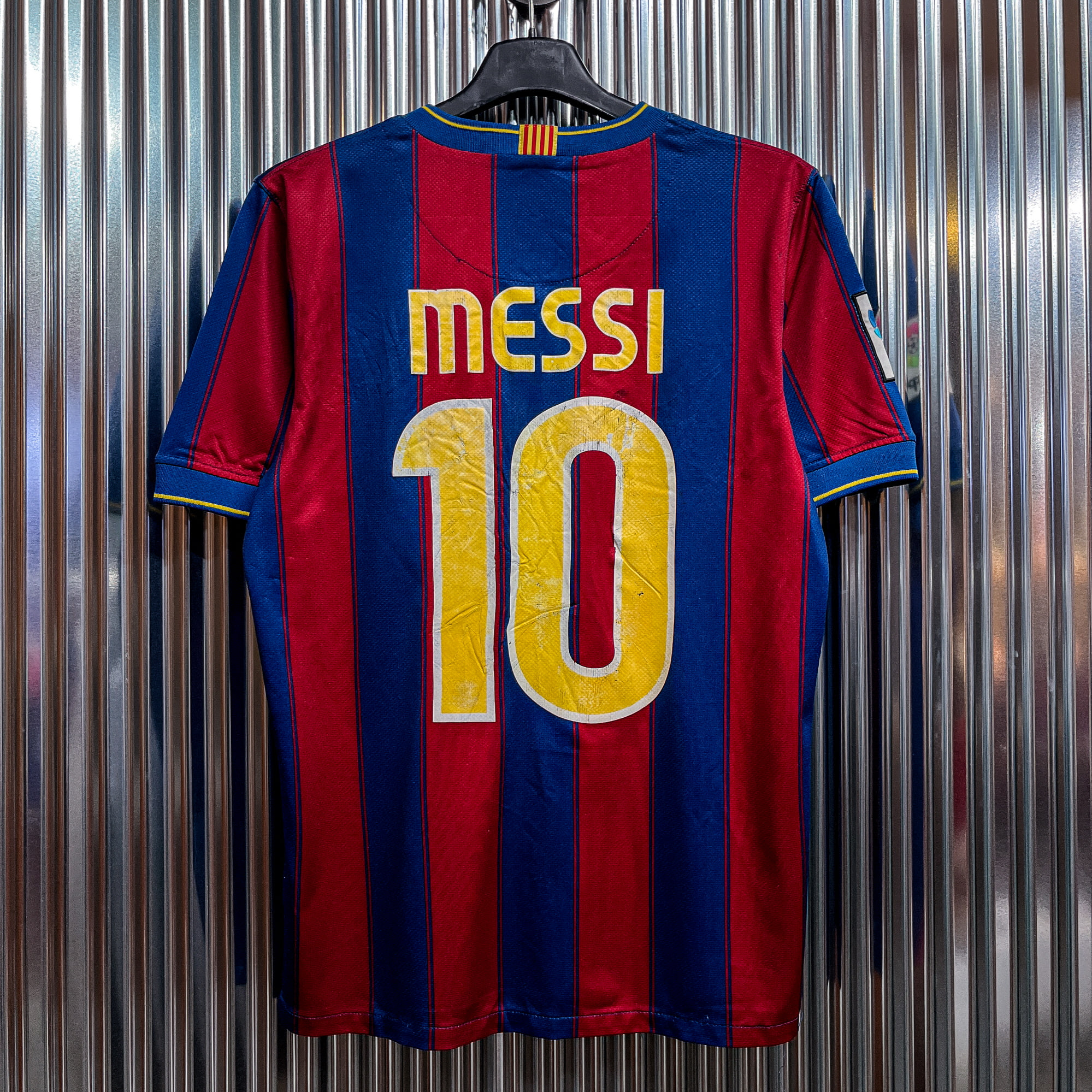 나이키 바르셀로나 메시 09-10 시즌 홈 반팔 유니폼 (국내 M) T478